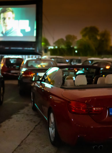 kino samochodowe, kino letnie, ekran kino samochodowe, ekran pneumatyczny, trasa kina letniego